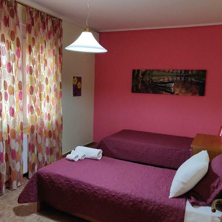 House,1000M From Beach Lagonisi Bagian luar foto